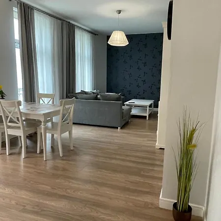 Apartmán Home3city Na Parkowej Delux2 *